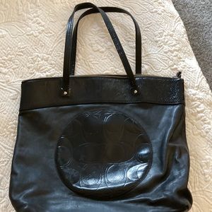 Coach tote in Excellent used condition